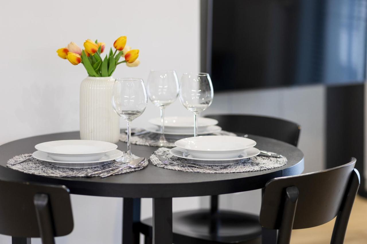 Apartament Bright, Cozy Close To The Airport By Renters *