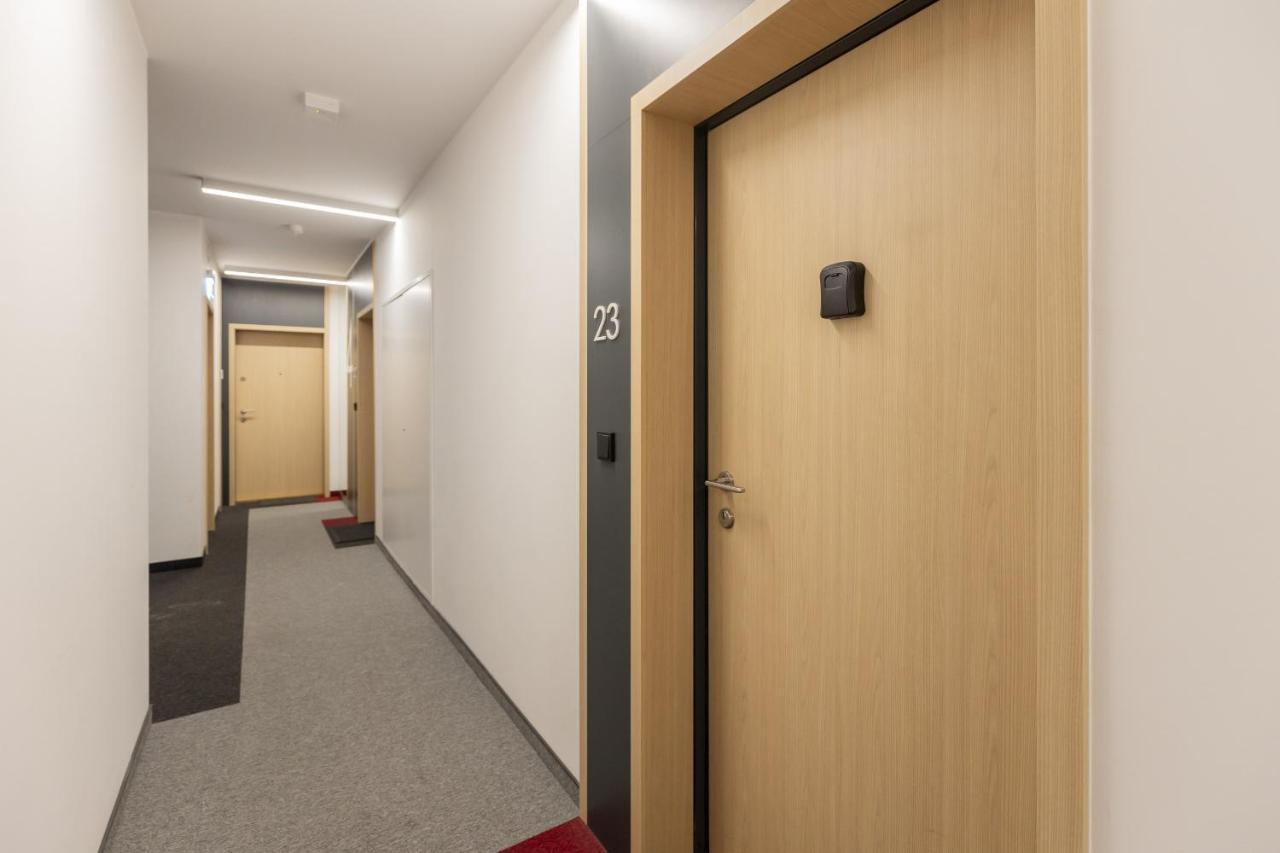 Bright, Cozy Close To The Airport By Renters *
