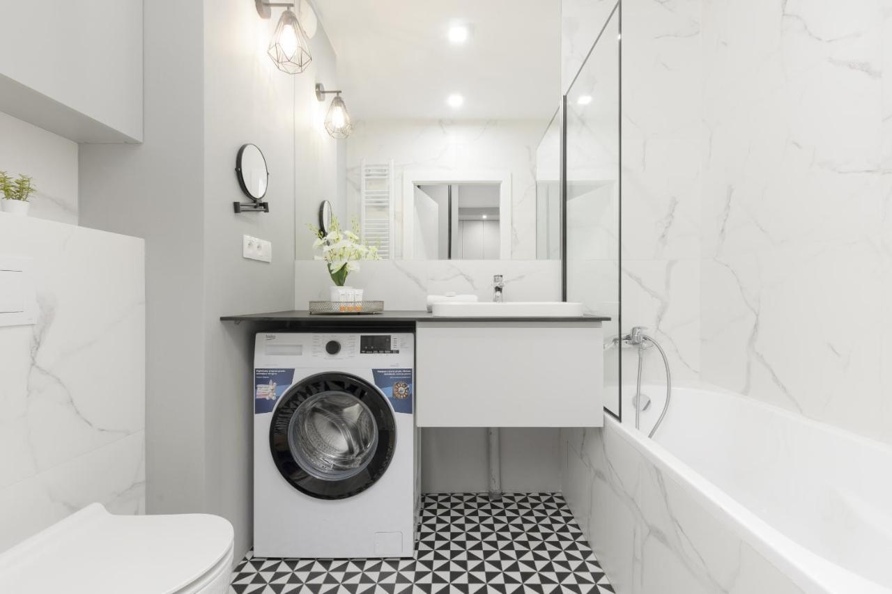 Bright, Cozy Close To The Airport By Renters *